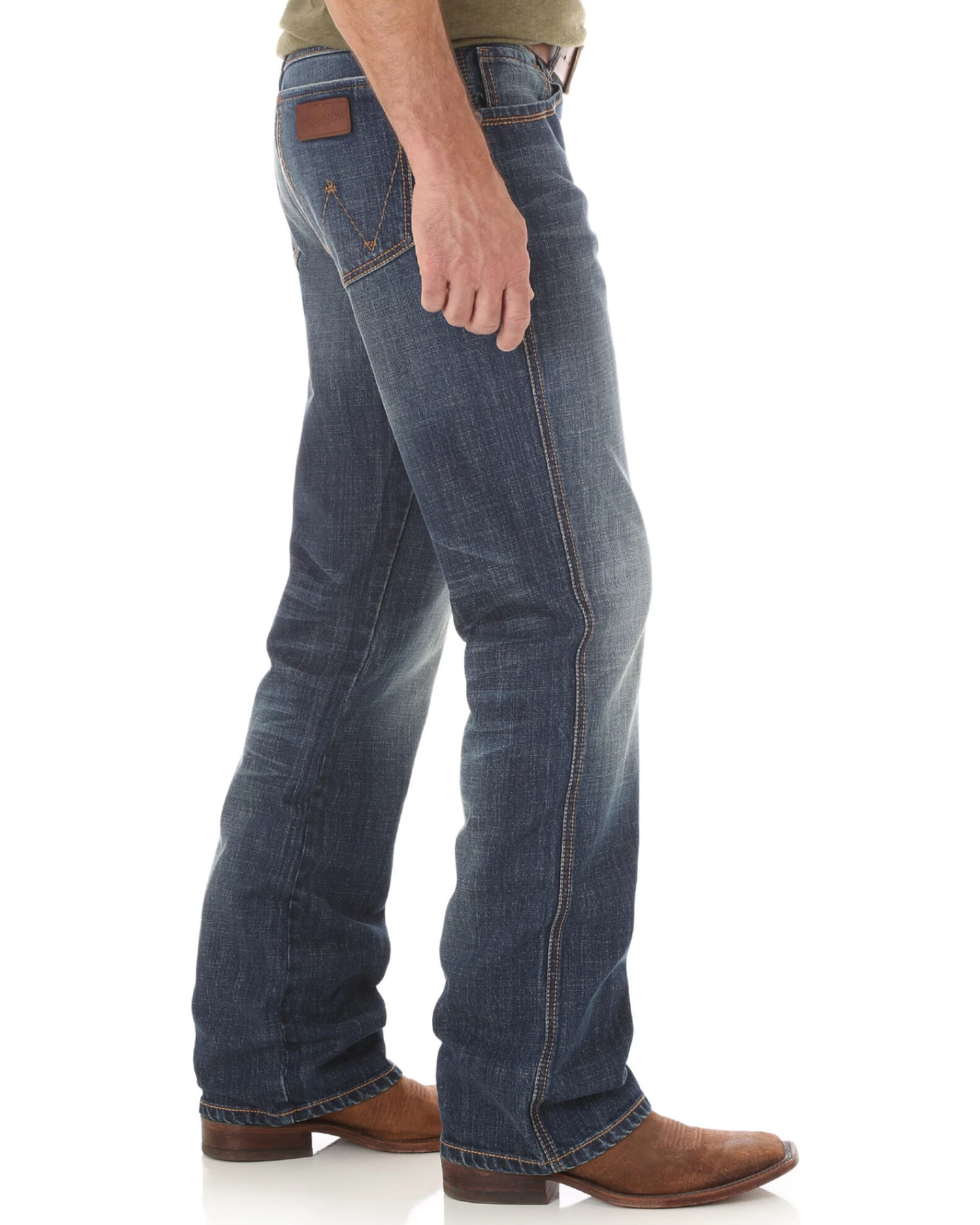 Wrangler Men's Retro Relaxed Fit Mid Rise Boot Cut Jeans - Image 2